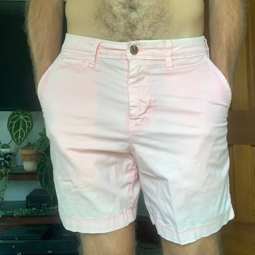 AMERICAN EAGLE SIZE 28 PINK SLIM SHORTS